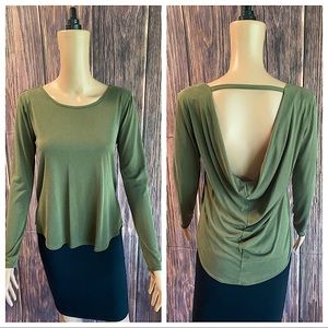 Alya size xs long sleeve forest green soft comfy boho casual blouse top